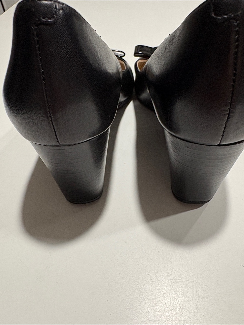 Cole Haan Black Patent Leather Bow Wedges, size 6B - Picture 4 of 7